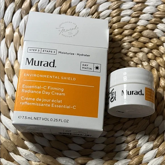 Murad Essential-C Firming Radiance Day Cream - 7.5ml NIB - Picture 2 of 3